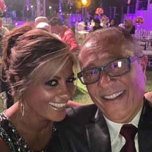 Meet your Posher, Mona